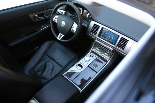 Снятие радиатора Jaguar XF