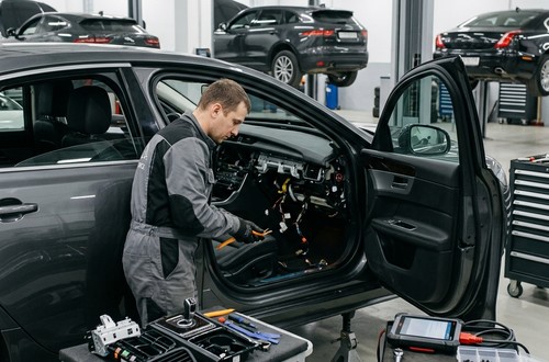 Снятие панели приборов Jaguar XF